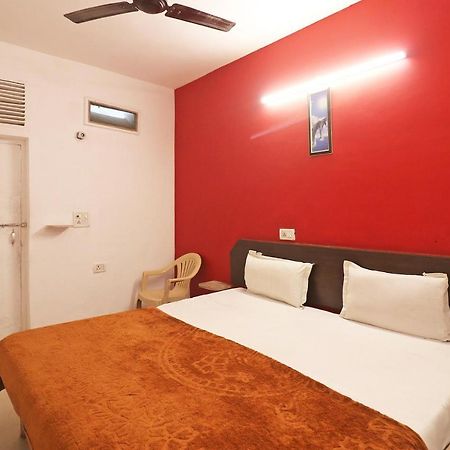 Spot On 48690 Hotel Host Agra  Luaran gambar